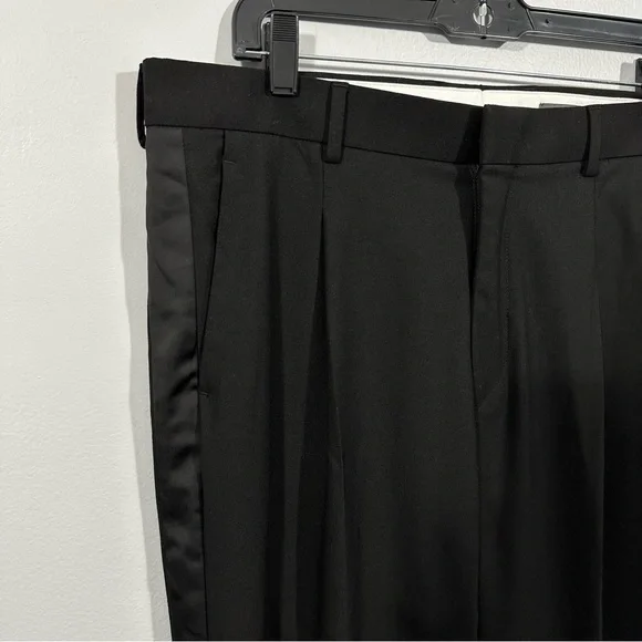 NWT H&M Relaxed Fit Mens Black Dress Pants Size 36R